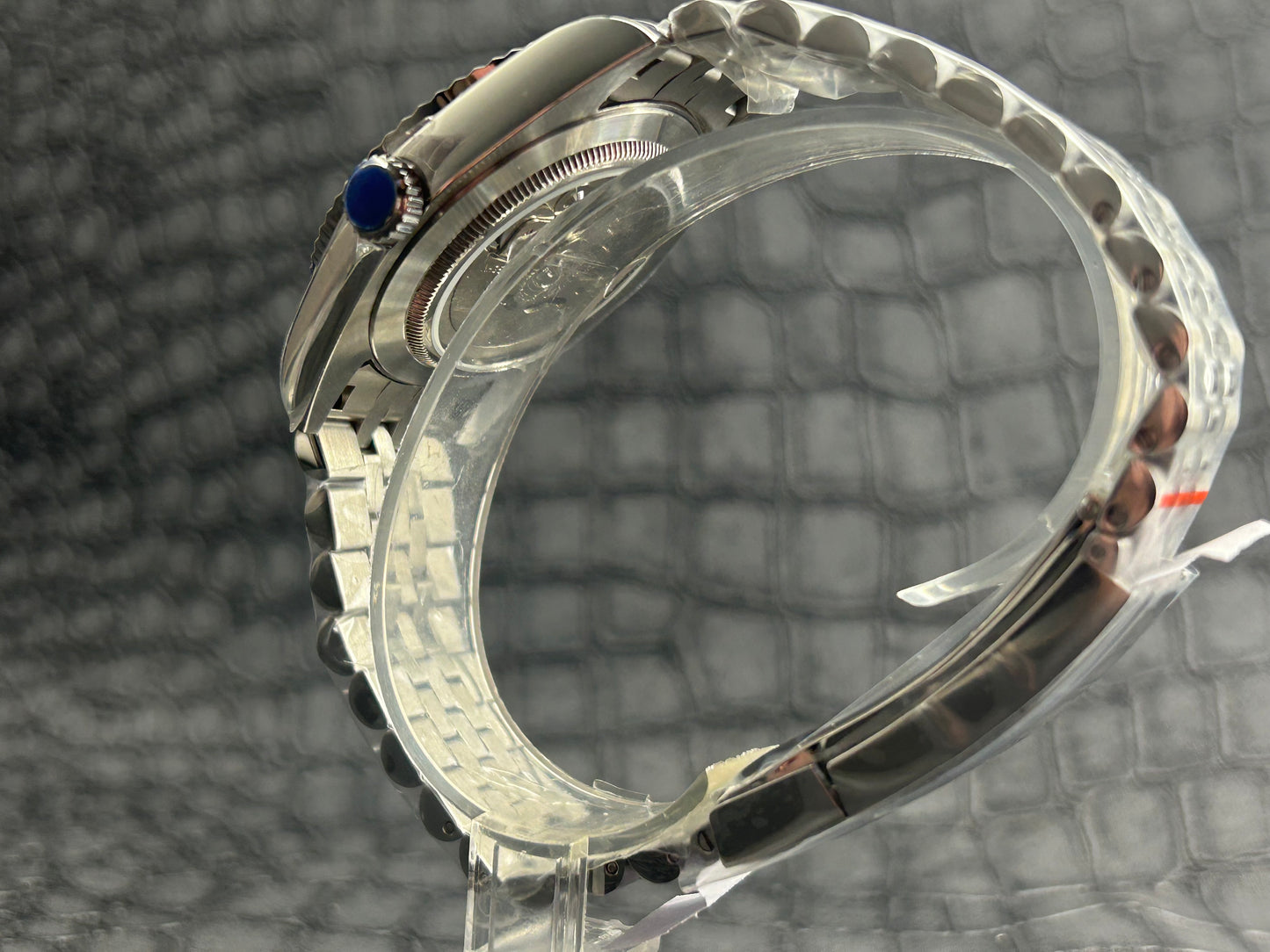 Seiko mod blue Arabic holographic dial jubilee open back