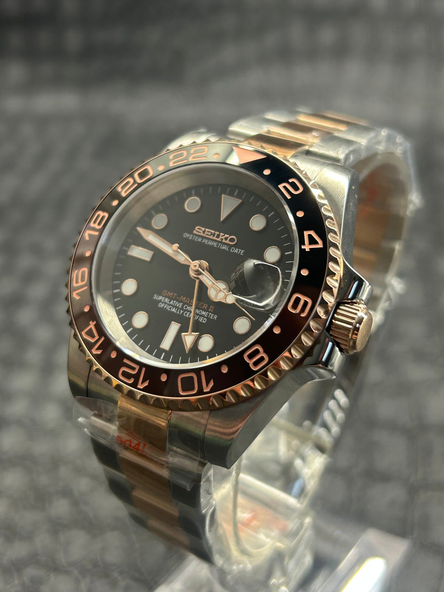 Seiko mod Rootbeer 2Tone GMT oyster rose gold stainless steel