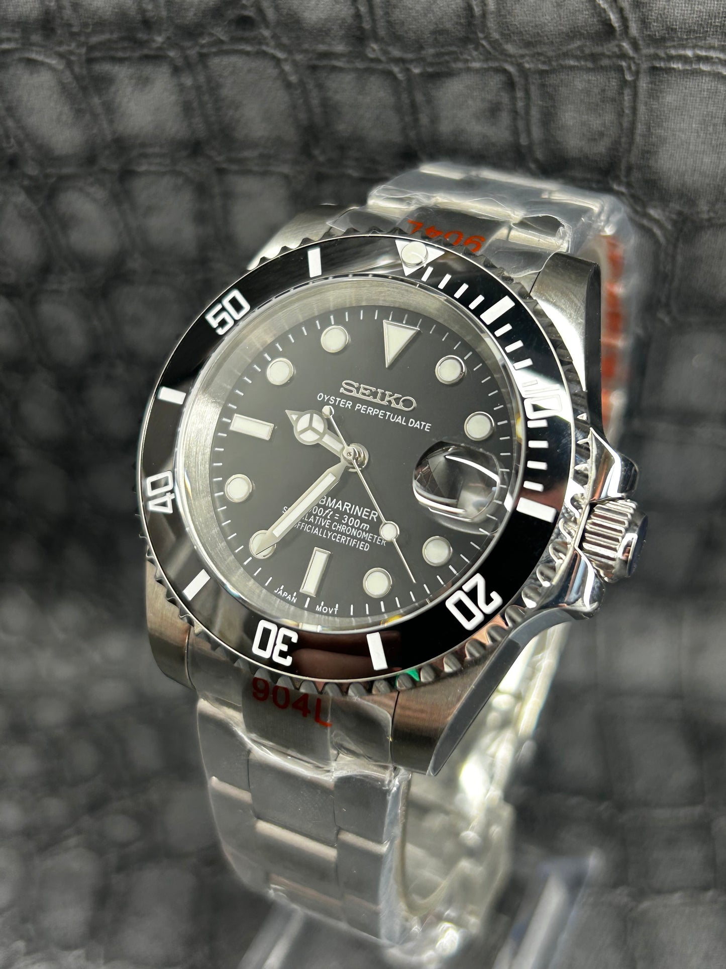 SEIKOMARINER Black Oyster Open Back Stainless Steel Watch