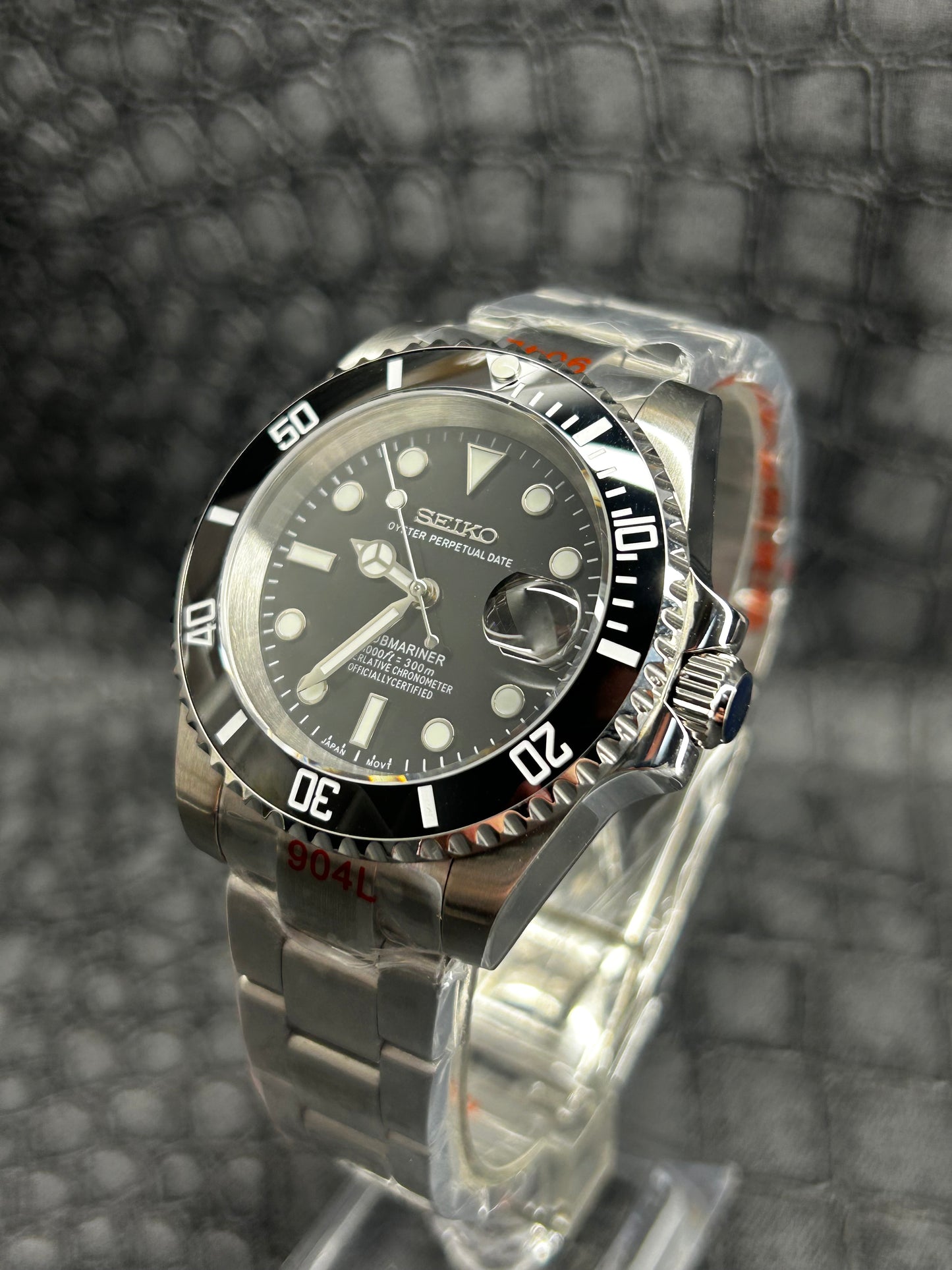 SEIKOMARINER Black Oyster Open Back Stainless Steel Watch