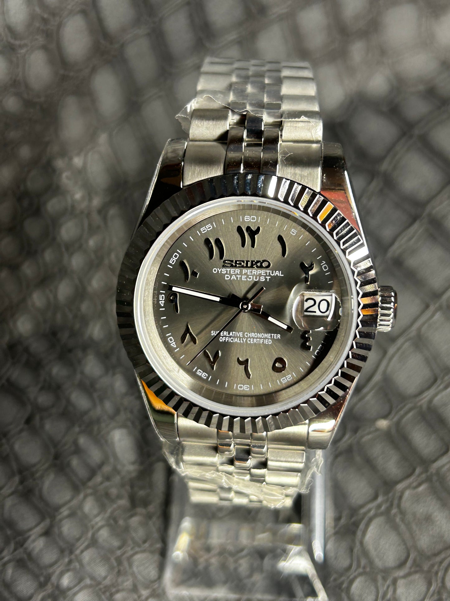 Seiko mod Holographic Grey Arabic Dial Seikojust jubilee