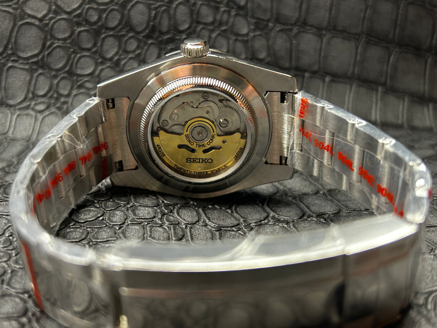 Seikojust mod olive dial oyster perpetual seikojust jubilee bracelet watch