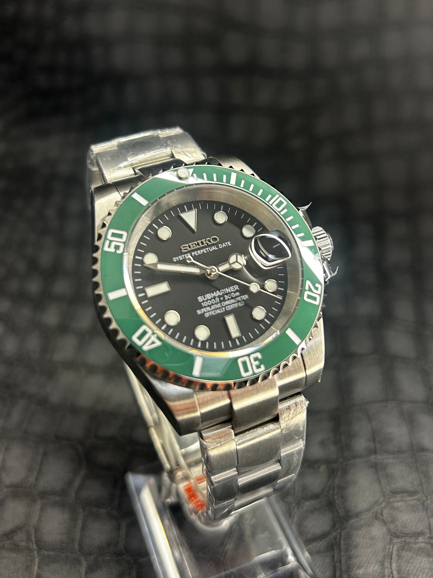 SEIKOMARINER mod Starbucks Green And Black Oyster Mod Watch