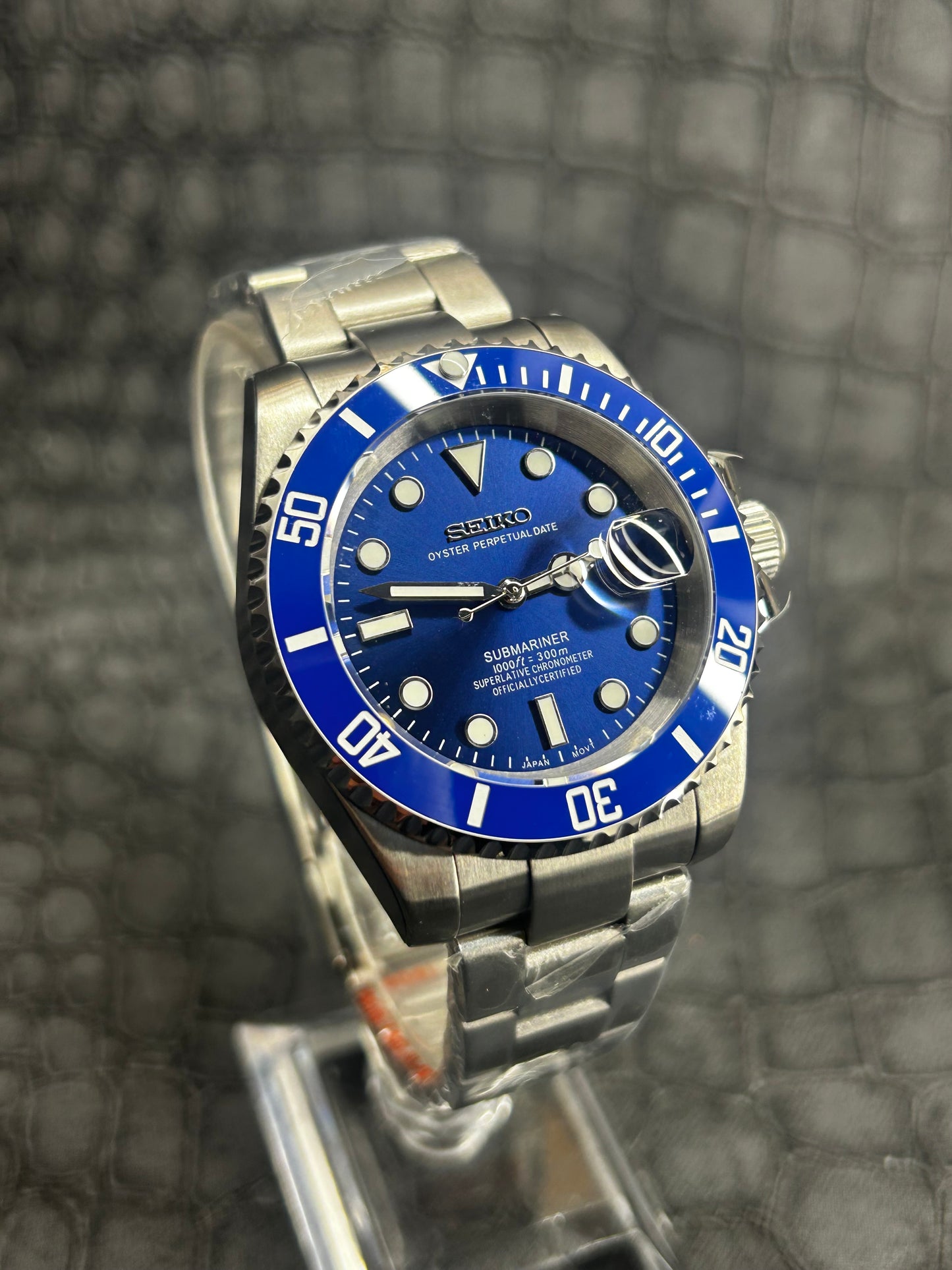 SEIKOMARINER Blue Smurf Mod Oyster