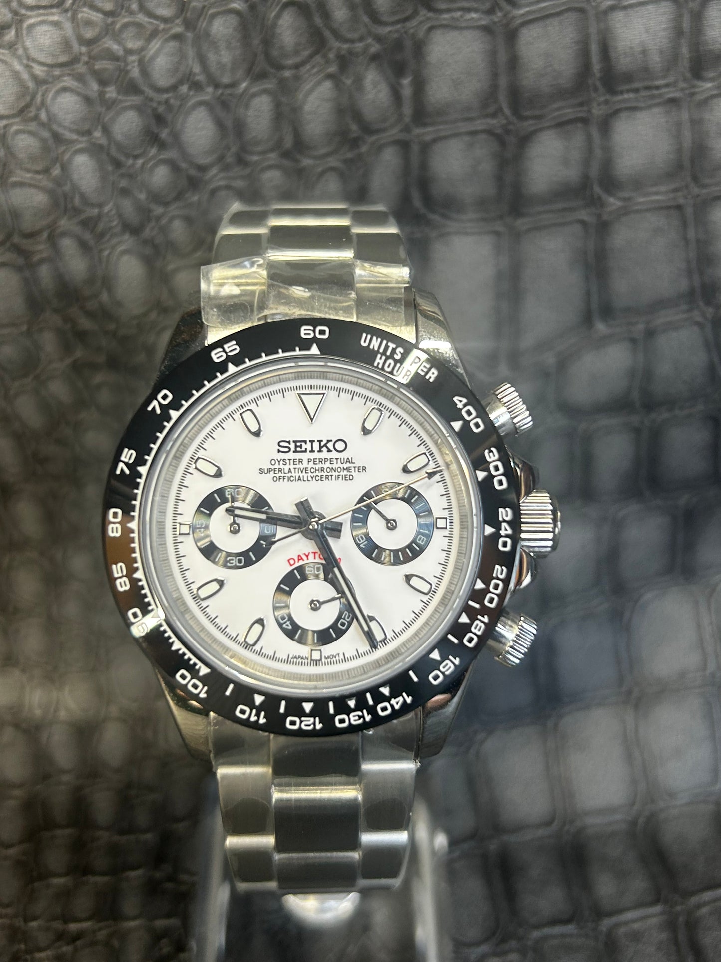 Seiktona white Panda stainless rubber MegaQuartz Mod