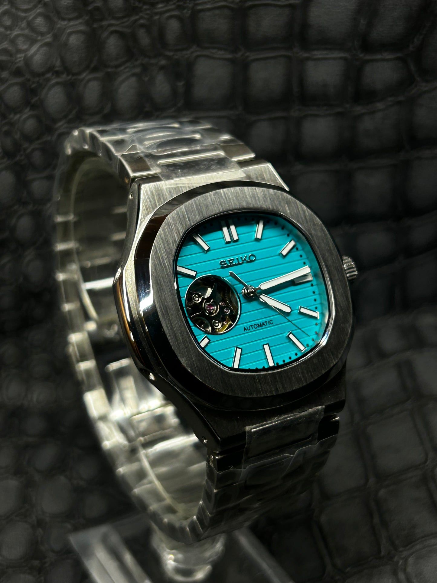 Seikonaut open heart turqoise blue