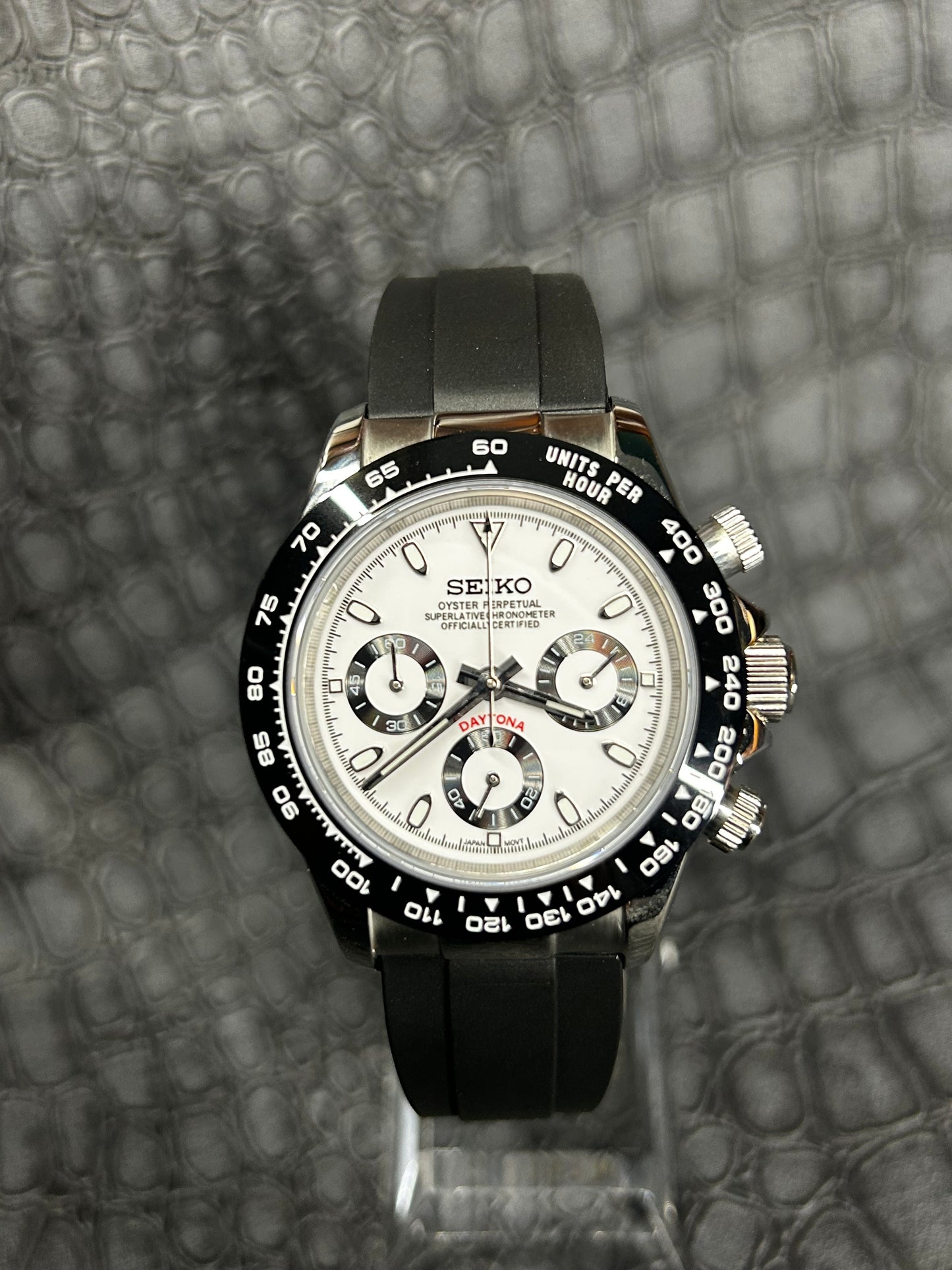 Seiktona white Panda stainless rubber MegaQuartz Mod