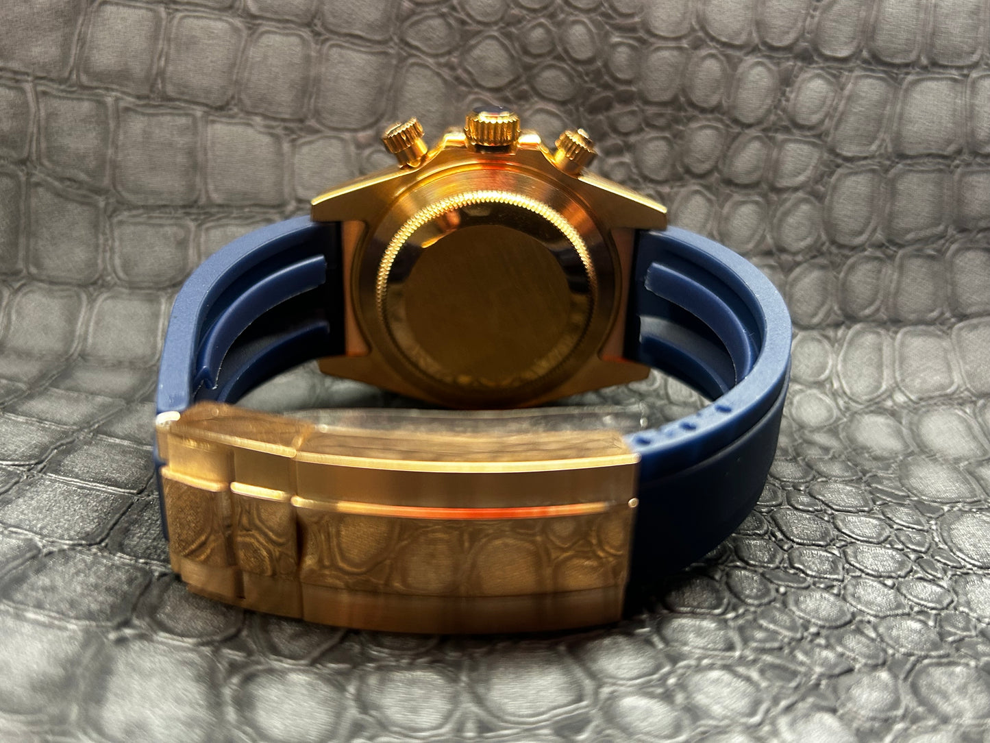 Seiktona blue and rose oyster flex watch
