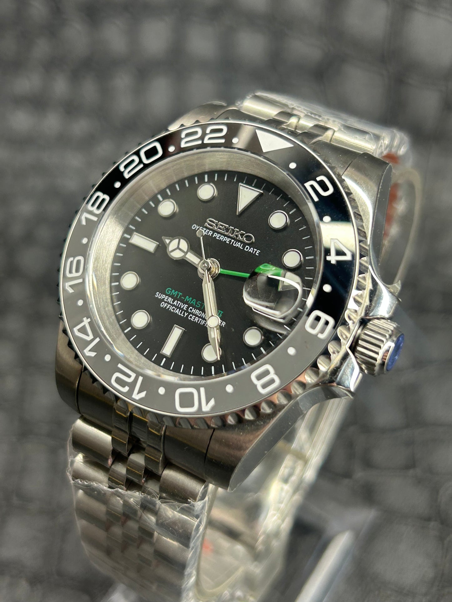 Seiko mod Bruce Wayne Jubilee Stainless steel Open Back Custom Watch