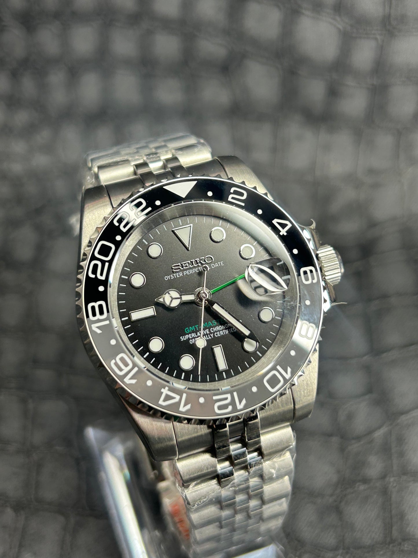 Seiko mod Bruce Wayne Jubilee Stainless steel Open Back Custom Watch