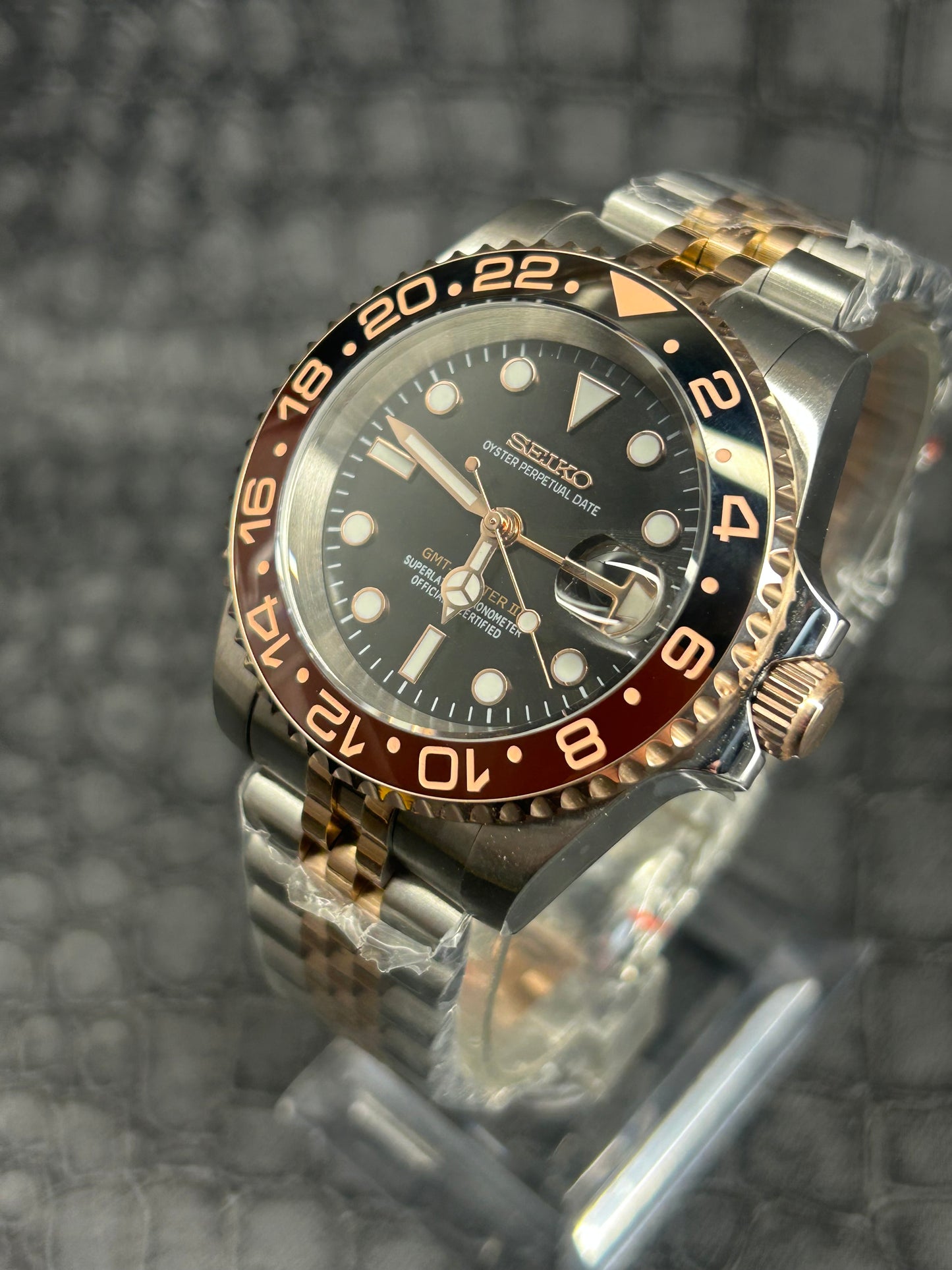 Seiko mod Rootbeer 2Tone GMT rose gold jubilee stainless steel