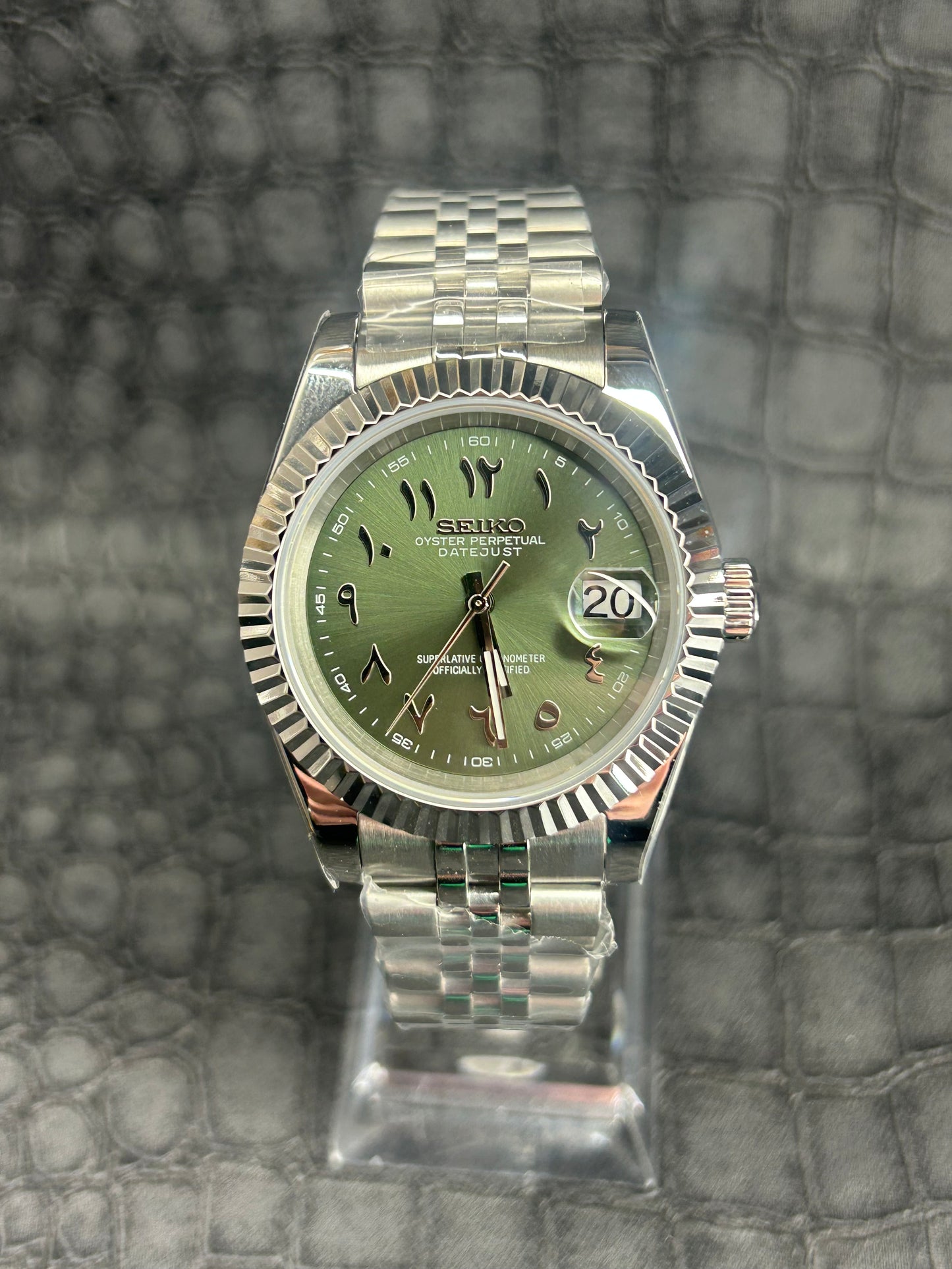 Seiko mod Olive Arabic Dial jubilee Custom stainless steel watch
