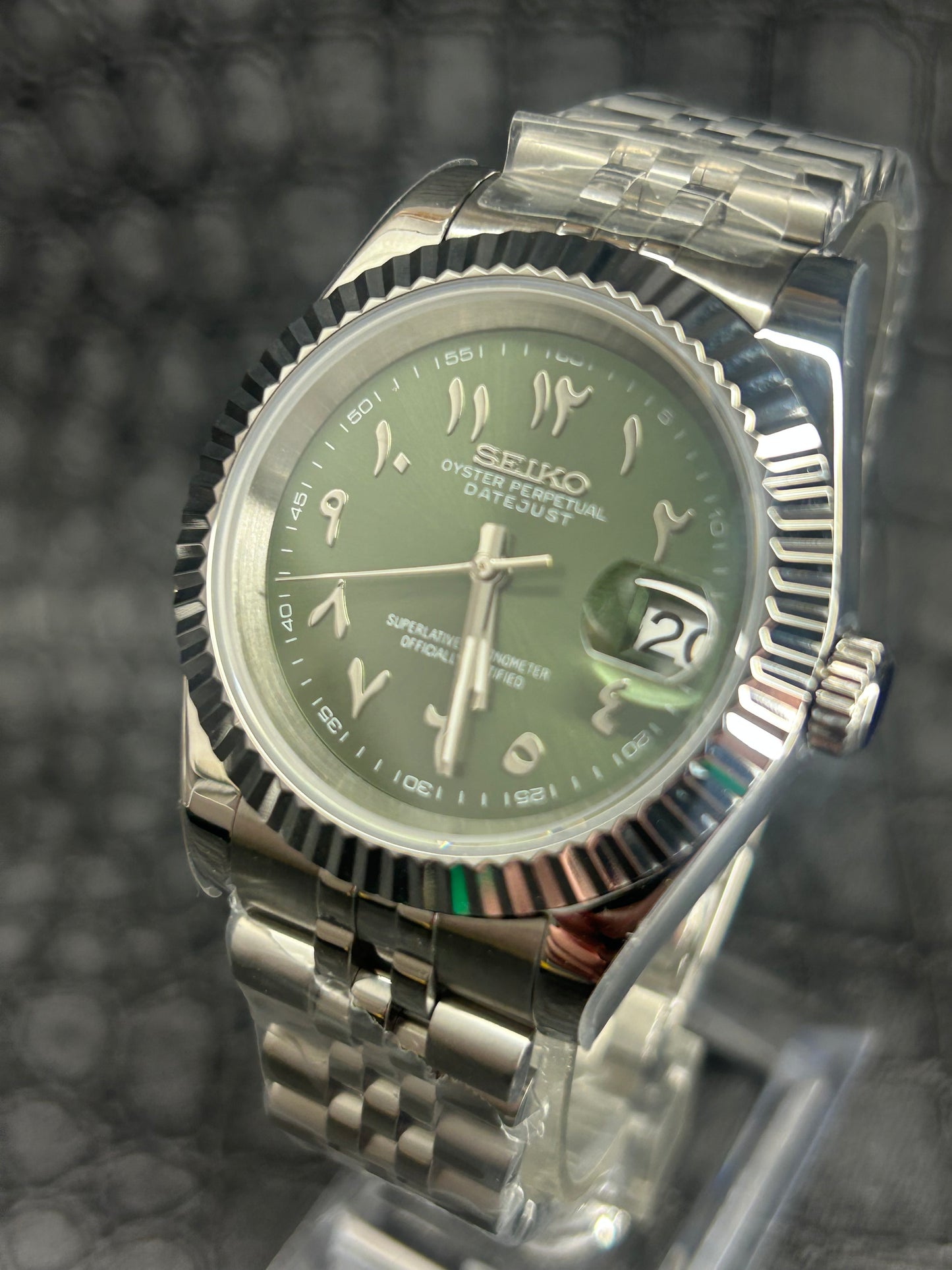Seiko mod Olive Arabic Dial jubilee Custom stainless steel watch