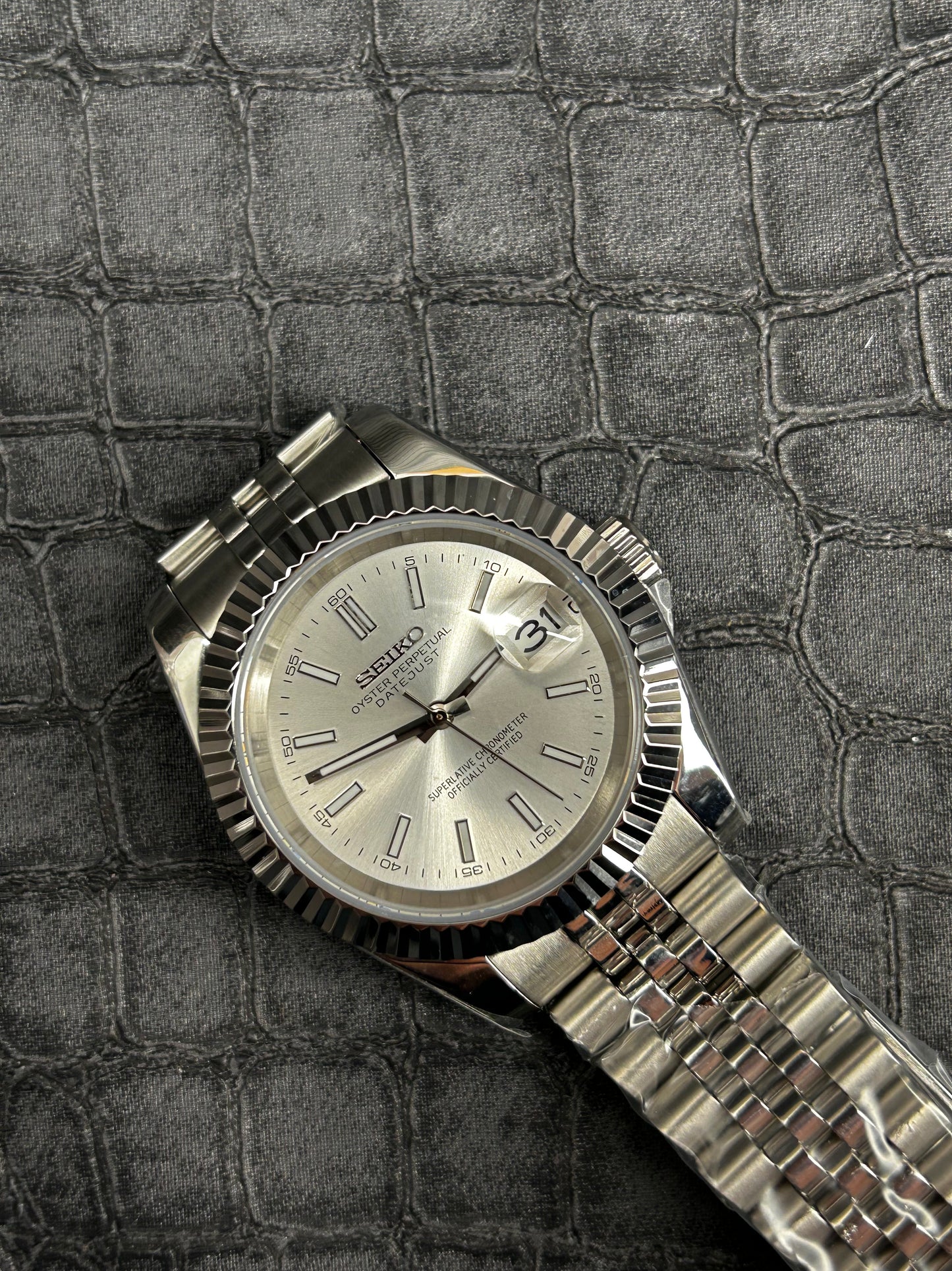 Seikojust mod silver white oyster perpetual seikojust dial jubilee open back