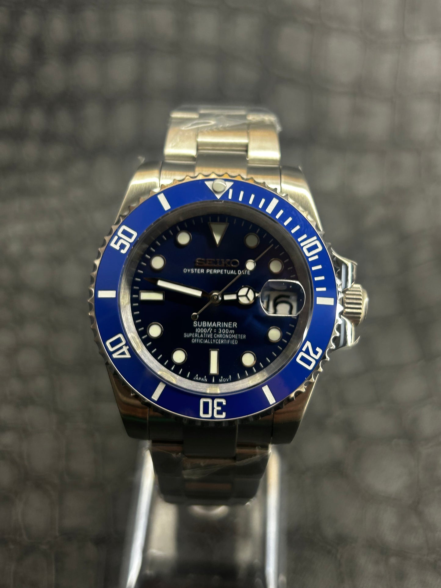 SEIKOMARINER Blue Smurf Mod Oyster
