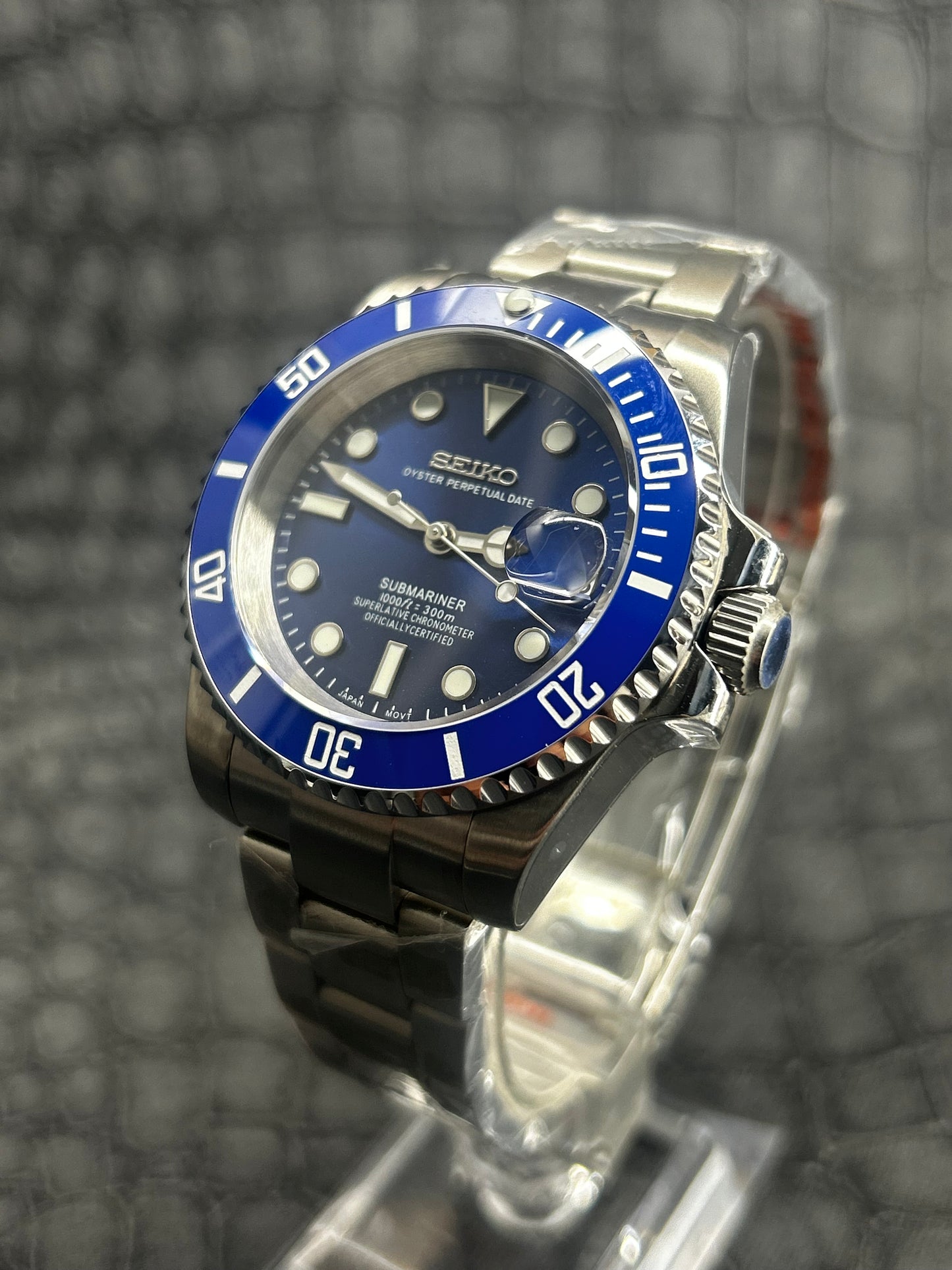 SEIKOMARINER Blue Smurf Mod Oyster