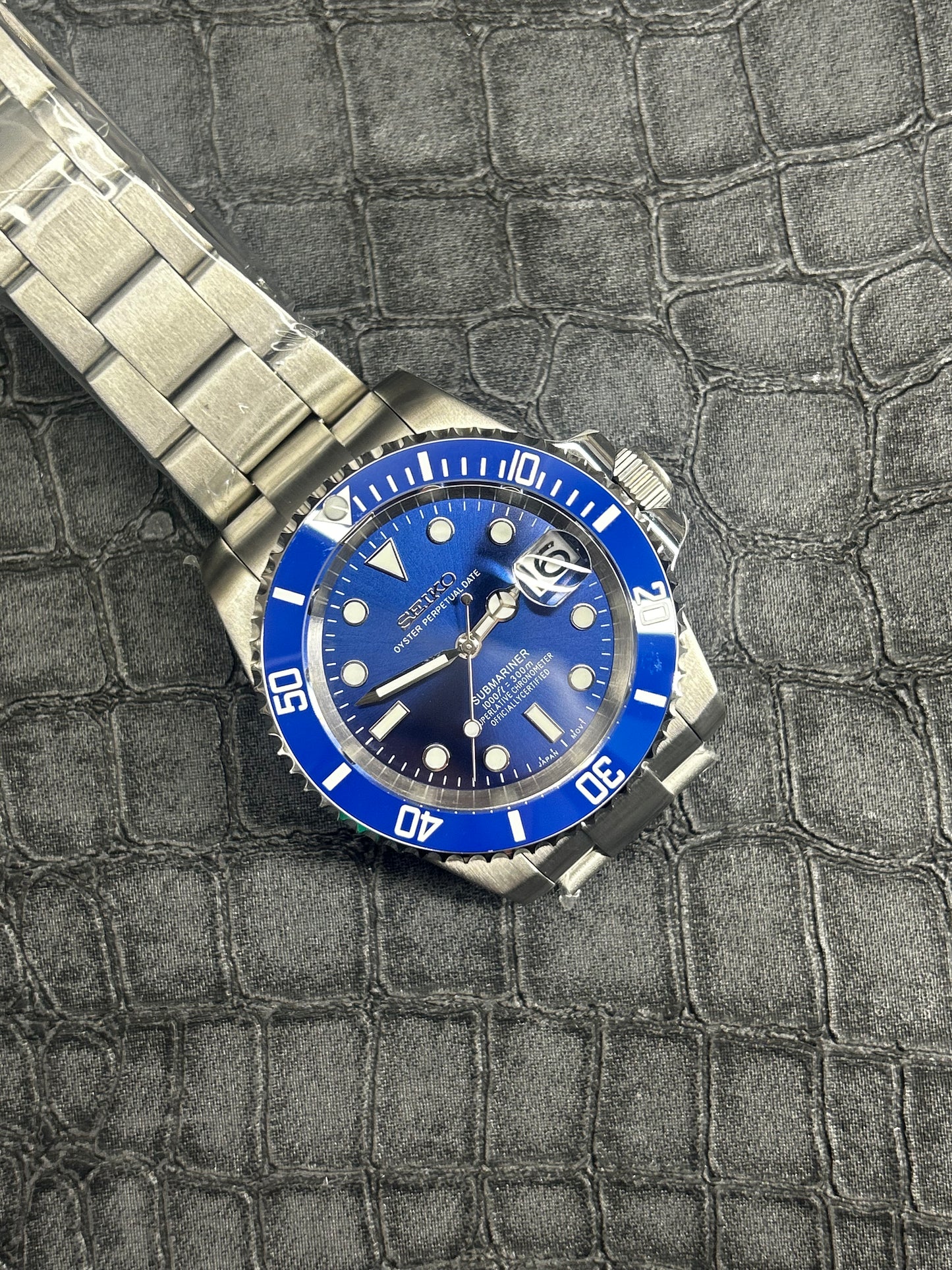 SEIKOMARINER Blue Smurf Mod Oyster